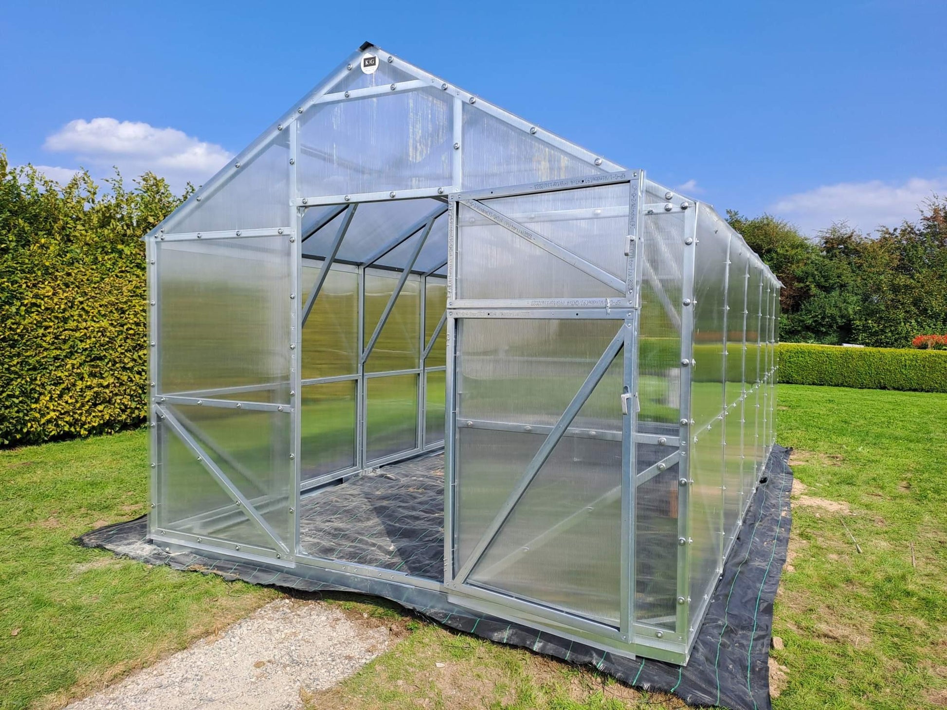 THE VICTORIA - POLYCARBONATE GREENHOUSE 3X6M (9.8FT X 19.6FT) 18 M² - Keane Gardens