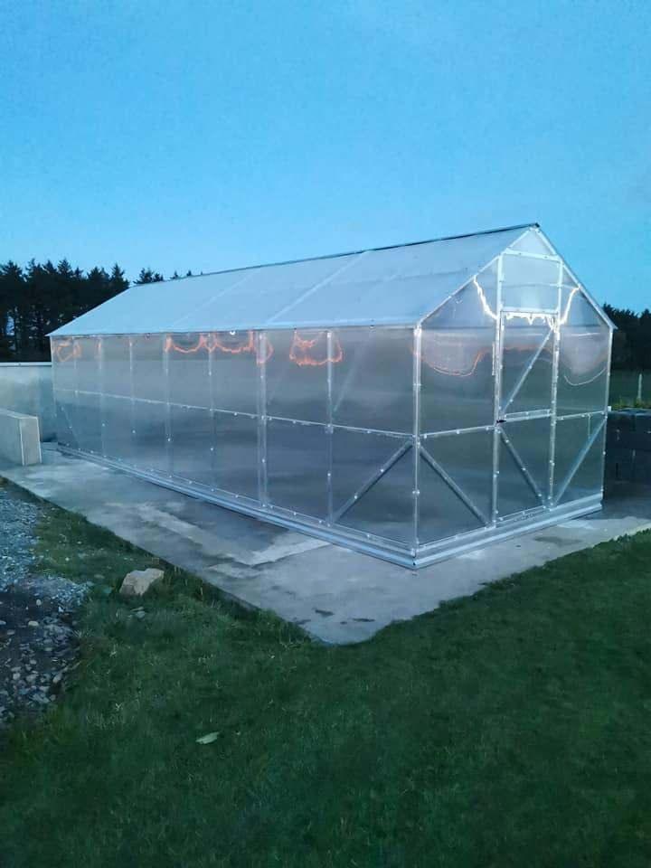 THE VICTORIA - POLYCARBONATE GREENHOUSE 3X8M (9.8FT X 26FT) 24 M² - Keane Gardens