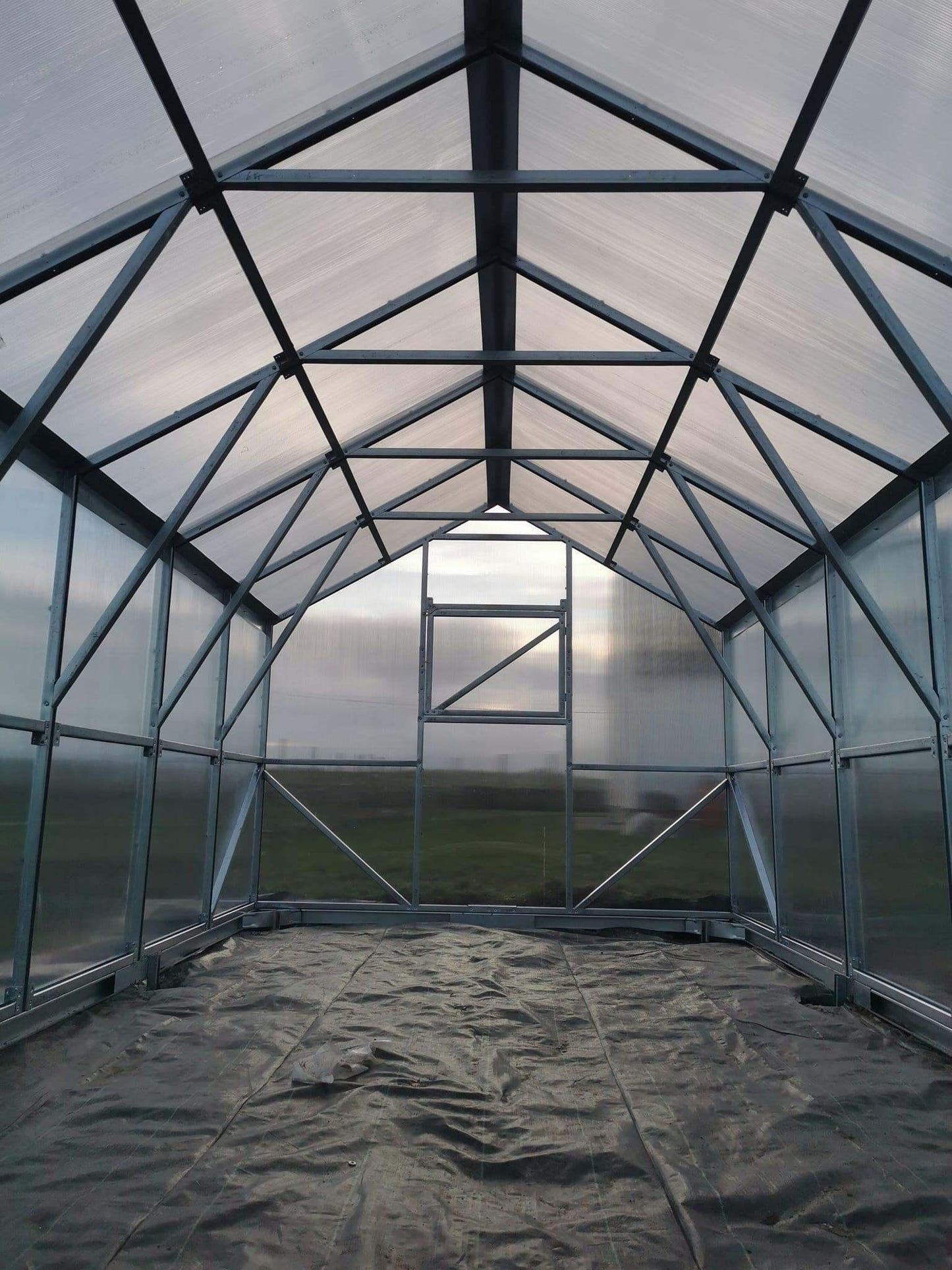 THE VICTORIA - POLYCARBONATE GREENHOUSE 3X8M (9.8FT X 26FT) 24 M² - Keane Gardens
