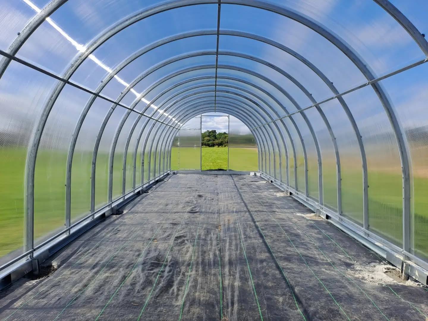 THE CLASSIC - POLYCARBONATE GREENHOUSE 3M X 10M (9.8FT X 33FT) 30M²