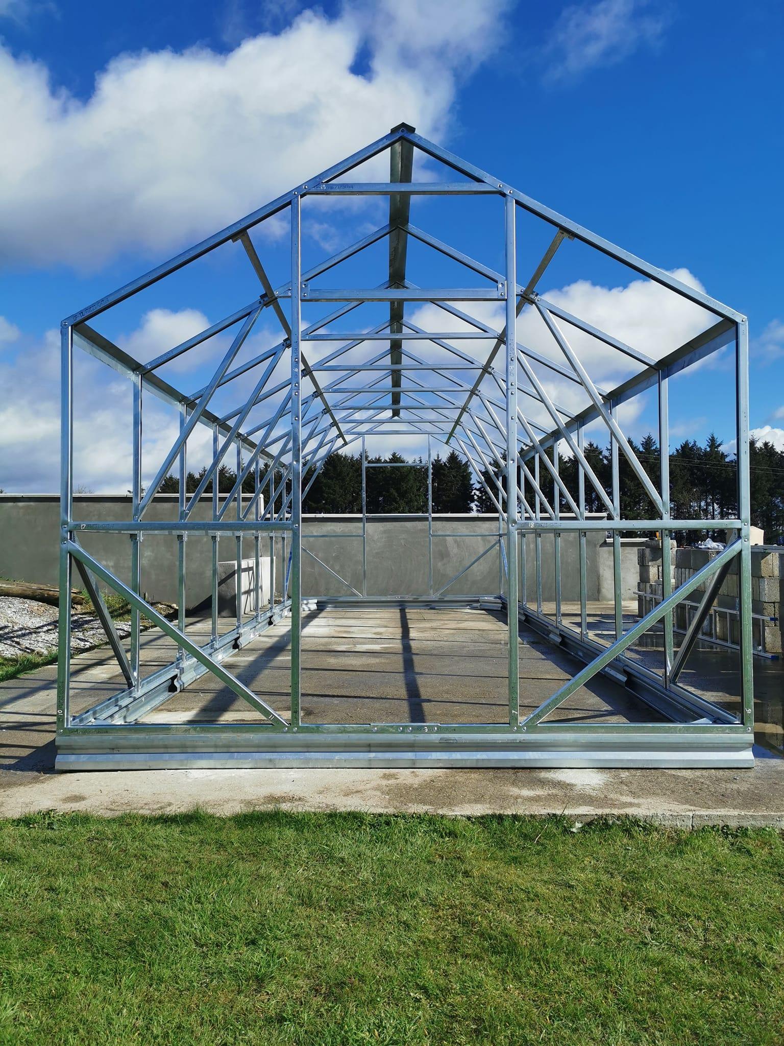 THE VICTORIA - POLYCARBONATE GREENHOUSE 3X8M (9.8FT X 26FT) 24 M² - Keane Gardens