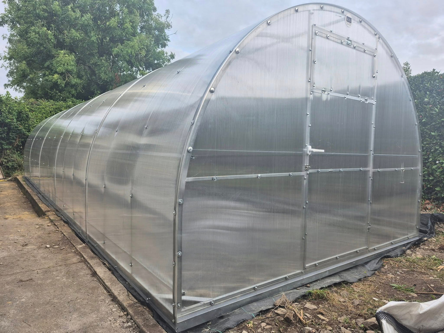 THE CLASSIC - POLYCARBONATE GREENHOUSE 3M X 10M (9.8FT X 33FT)  30M²