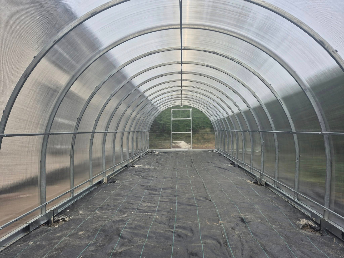 THE CLASSIC - POLYCARBONATE GREENHOUSE 3M X 10M (9.8FT X 33FT)  30M²