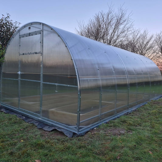 THE CLASSIC - POLYCARBONATE GREENHOUSE 3M X 6M (9.8FT X 19.6FT) 18 M²