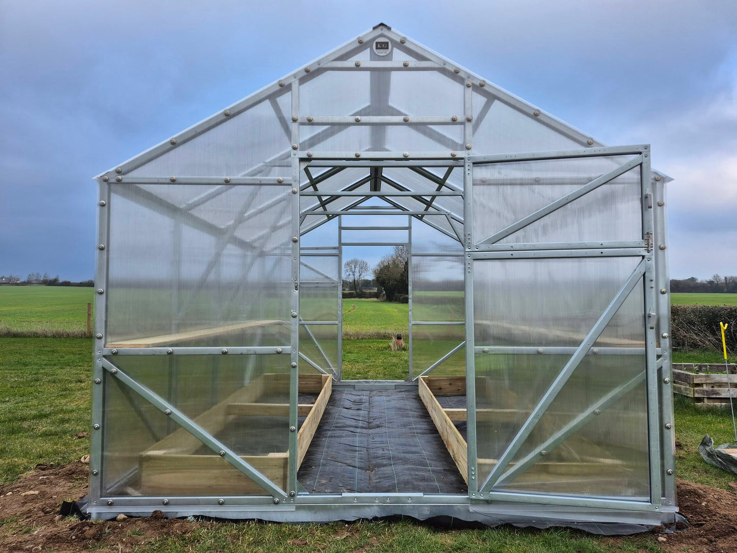 THE VICTORIA - POLYCARBONATE GREENHOUSE 3X4M (9.8FT X 13FT) 12M²