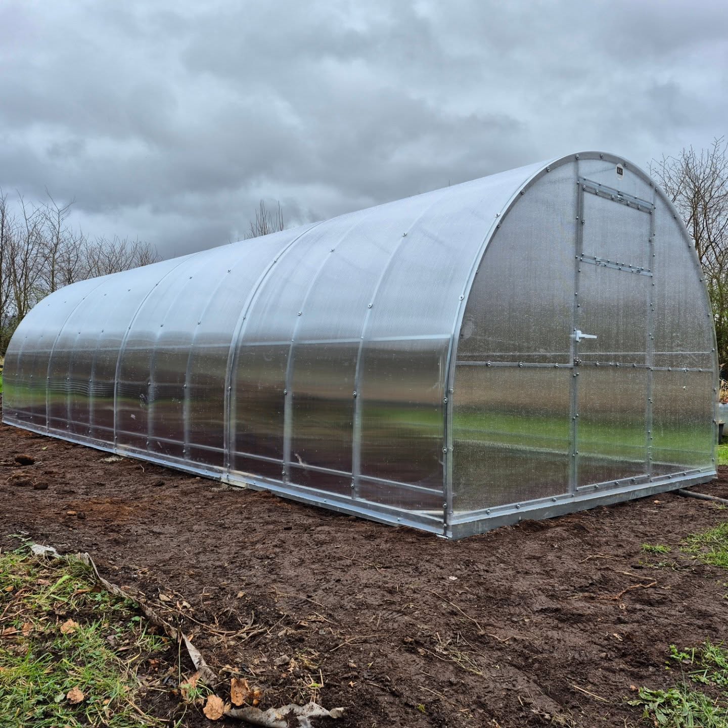 THE CLASSIC - POLYCARBONATE GREENHOUSE 3M X 8M (9.8FT X 26FT) 24 M²