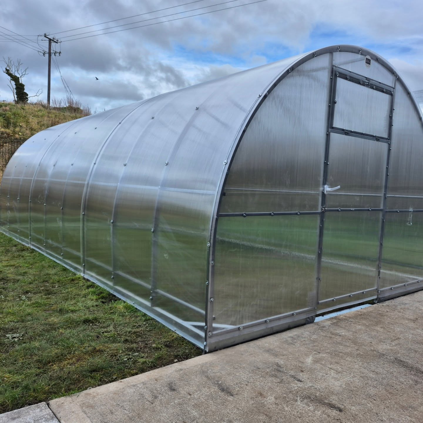 THE CLASSIC - POLYCARBONATE GREENHOUSE 3M X 6M (9.8FT X 19.6FT) 18 M²