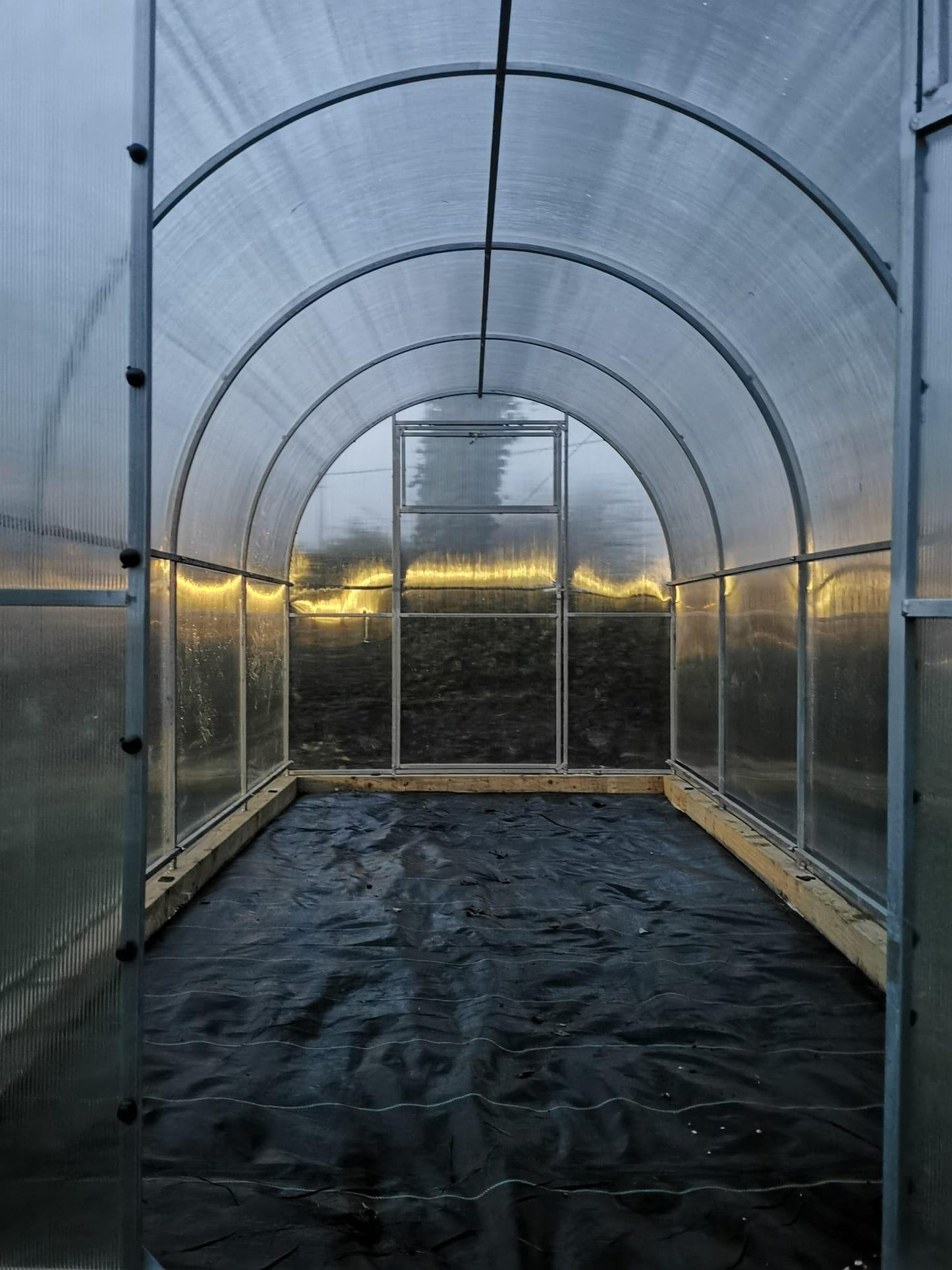 CLASSIC MINI - POLYCARBONATE GREENHOUSE 2M X 4M